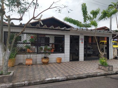 Casa Isolada Com 4 Quartos, Sendo 2 Suites- 250m² - Lado Praia Com Edícula - Confortom Elegancia |