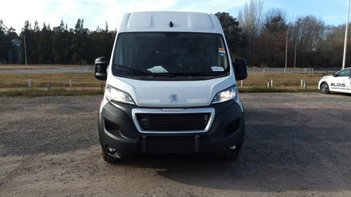 Imagen 13 de 17 de Peugeot Boxer Premium 2.2 Hdi L4 H2 Mini Bus 17+1 - Sm
