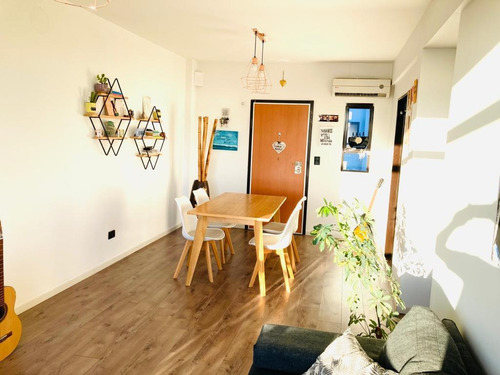 Departamento 2 Ambientes Al Frente Con Balcón En Villa Pueyrredon