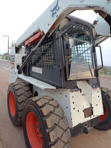 Imagem 4 de 9 de Bob Cat S130