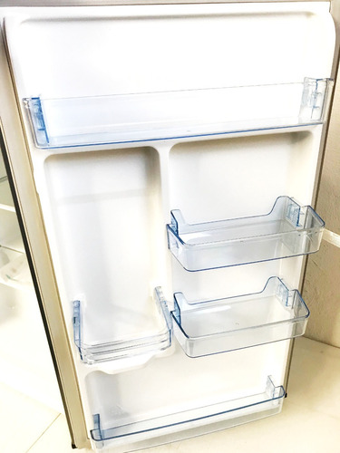 Refrigerador Frigobar Hisense 3.3 Pies Cúbicos Plata Ahorro