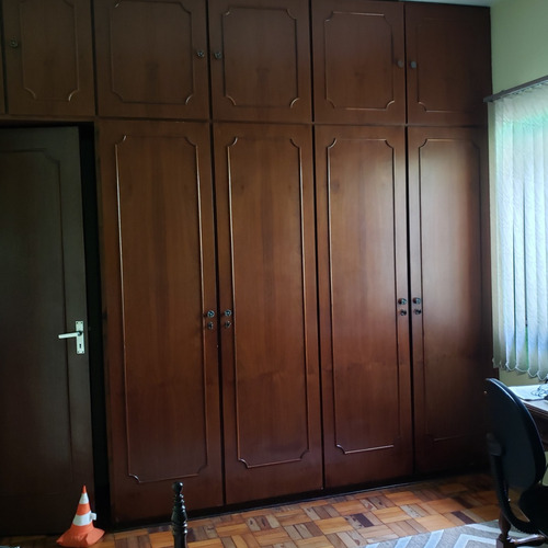Casa Ampla Com Grande Área No Centro