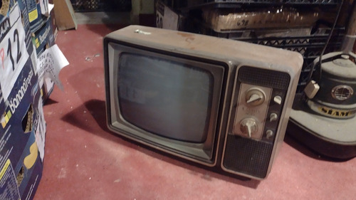 Antiguo Televisor X 2 Blanco Y Negro S/probar Escenografía (Usado)