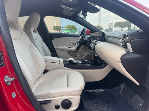 Mercedes-Benz Clase CLA 1.6 200 Cgi Progressive At