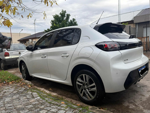 Peugeot 208 1.6 Feline Tiptronic