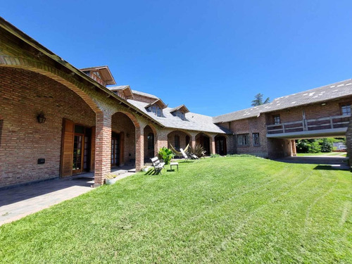 Casa En Arturo Illia 1068