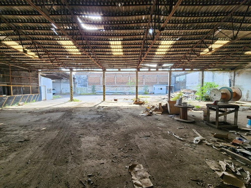 Imagen 5 de 20 de Fraccion 3217 M² C/galpón 2300 M² A Refaccionar O Demoler En San Justo