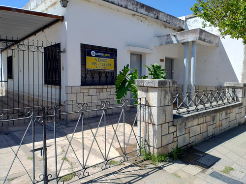 Casa, Departamento Y Local Comercial En  Venta, La Calera, Centro, 525m2