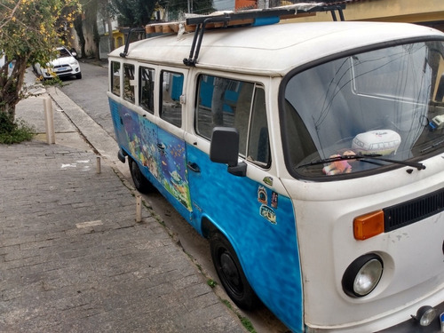Imagem 2 de 8 de Volkswagen Kombi