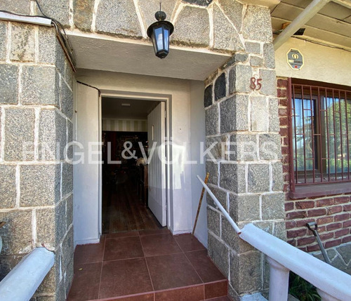 Acogedora Casa En Los Romeros