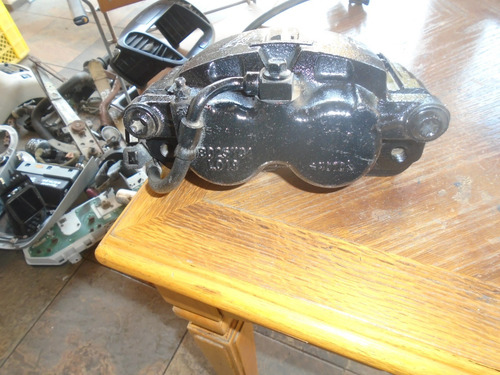 Vendo Caliper Delantero Derecho De Cadilac Escalade Año 2004