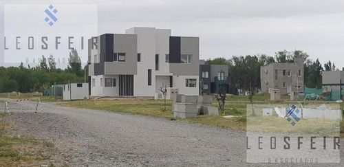 Imagen 3 de 8 de Casa - Barrio Nuevo
