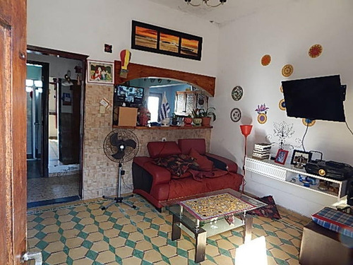 Imagen 2 de 11 de Son 2 Casas Y Un Monoambiente En Padrón Único En Sayago