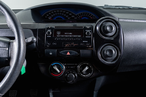 Imagen 11 de 15 de Toyota 2016 Etios 1.5 5 Ptas Xls