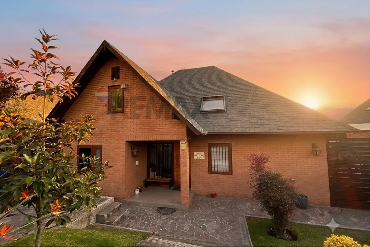 Imagen 1 de 20 de Casa Las Pircas | 5d + 4b + Piscina Y Quincho
