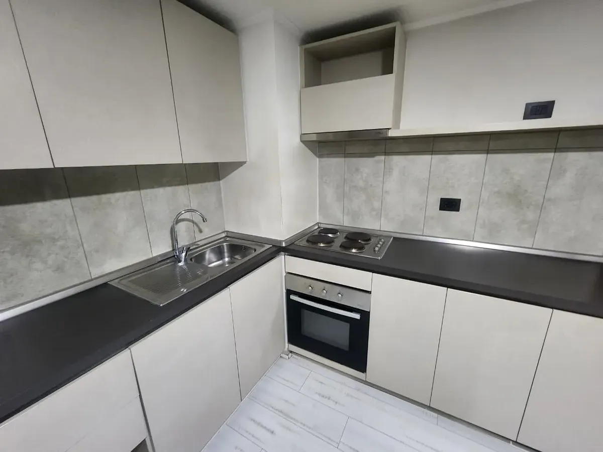 Imagen 1 de 16 de Arriendo Amplio Depto. Semi Amoblado De 3d, 2b Mas Estac. Y
