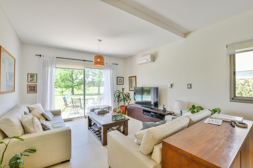 Imagen 10 de 30 de Casa De 3 Dormitorios En Venta Con Pileta Aldea Fisherton Barrio Cerrado Privado