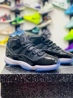 Tenis Para Hombre Jordan 11 Spacejam