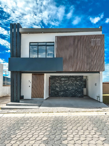 Casa En Venta En Parque Aguascalientes, Lomas De Angelópolis.