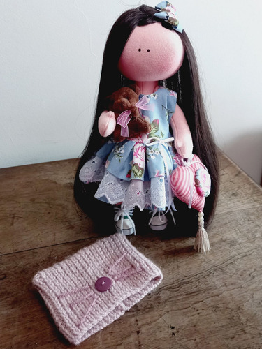 Imagem 2 de 10 de Boneca Russa De Pano Com Touca De Tricot