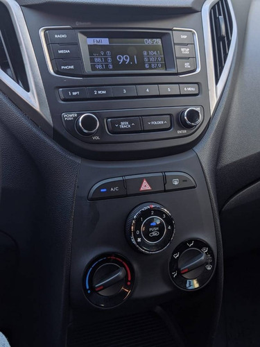 Imagem 12 de 14 de Hyundai Hb20 1.0 Unique 12v Flex 4p Manual