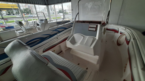 Imagem 14 de 19 de Lancha Fly Fish 230 - Casco