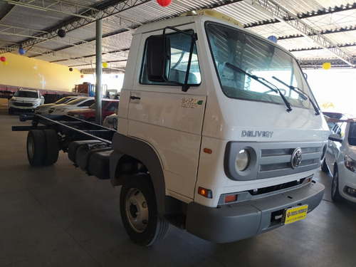 Imagem 2 de 8 de Volkswagen - 8150 Delivery