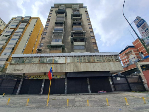 Apartamento En Venta En El Marques Caracas 24-6776