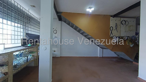 Gisselle Lobo Tiene Edificio Comercial En Venta En Zona Centro De Barquisimeto 2 Niveles Amplios Espacios Portones Puertas De Seguridad Tanque Subterraneo De 8000 Litros Camaras Seguridad 2 5 8 0 2 0