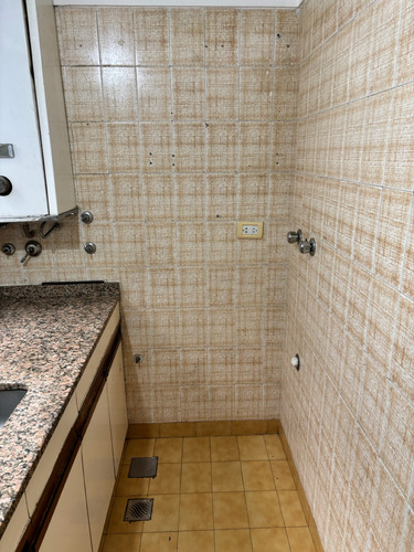 Departamento De Dos Ambientes En Caballito