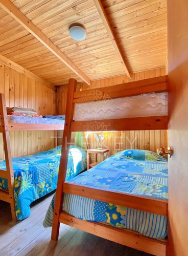 Casa En Venta De 18 Dorm. En Guanaqueros