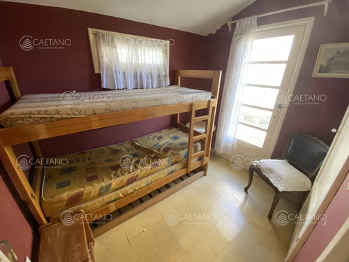 Venta Casa 5 Dormitorios. Playa Mansa, Punta Del Este
