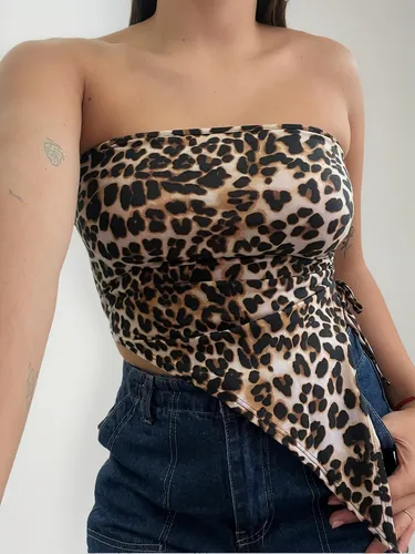 Top Straples Animal Print Con Pico Y Frunce
