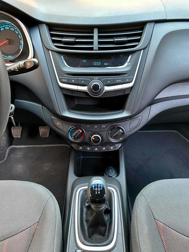 Imagen 9 de 14 de Chevrolet Aveo 2020 Ls Manual Radio Airbag Electrico Aire Ac