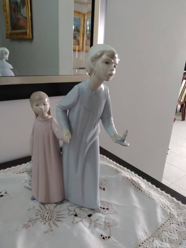 Figura Decorativa De Porcelana Nao Niños