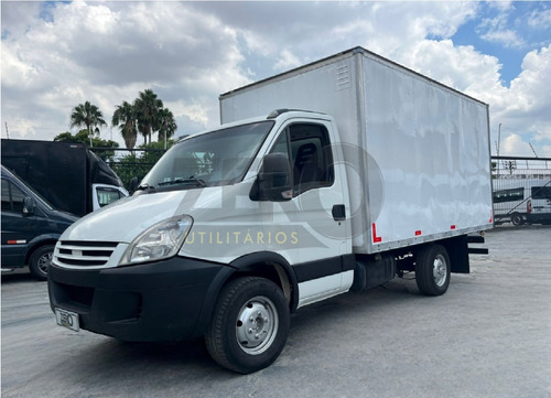 Iveco Daily Chasis 3.0 45S14 3750 Luxo Cab. Simples 2P