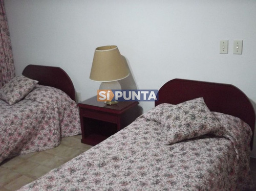 Imagen 12 de 15 de Alquiler Apartamento Playa Mansa
