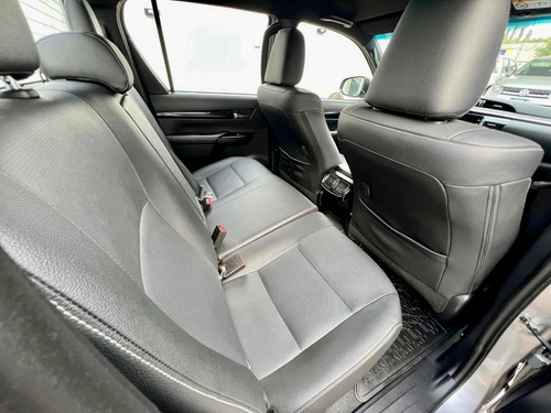 Imagen 9 de 11 de Toyota Hilux 2020 2.8 Cd Srx 177cv 4x4 At