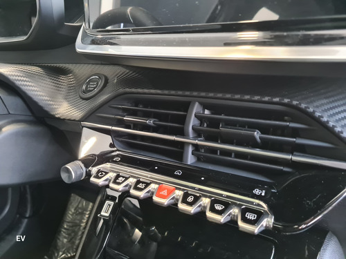 Peugeot 2008 1.0T Allure