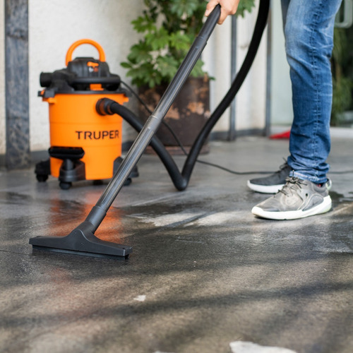 Aspiradora/Sopladora seco-mojado Truper ASP-5S 19L (5 galones) naranja y negra 127V 60Hz
