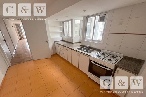 Departamento En Venta Al Frente Sobre Calle Guemes Al 4000 | Zona Palermo | Luminoso