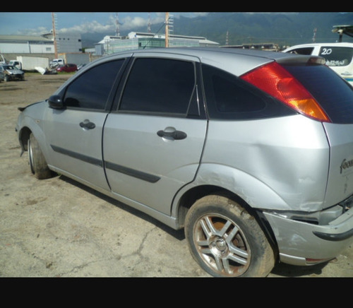 Vidrio Quarter Izquierdo De Ford Focus 