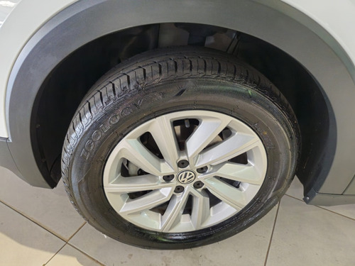 Volkswagen T-Cross 1.0 200 TSI TOTAL FLEX SENSE AUTOMÁTICO