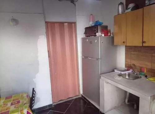 Casa En Venta - 2 Dormitorios 1 Baño - Cochera - 120mts2 - Rafael Castillo