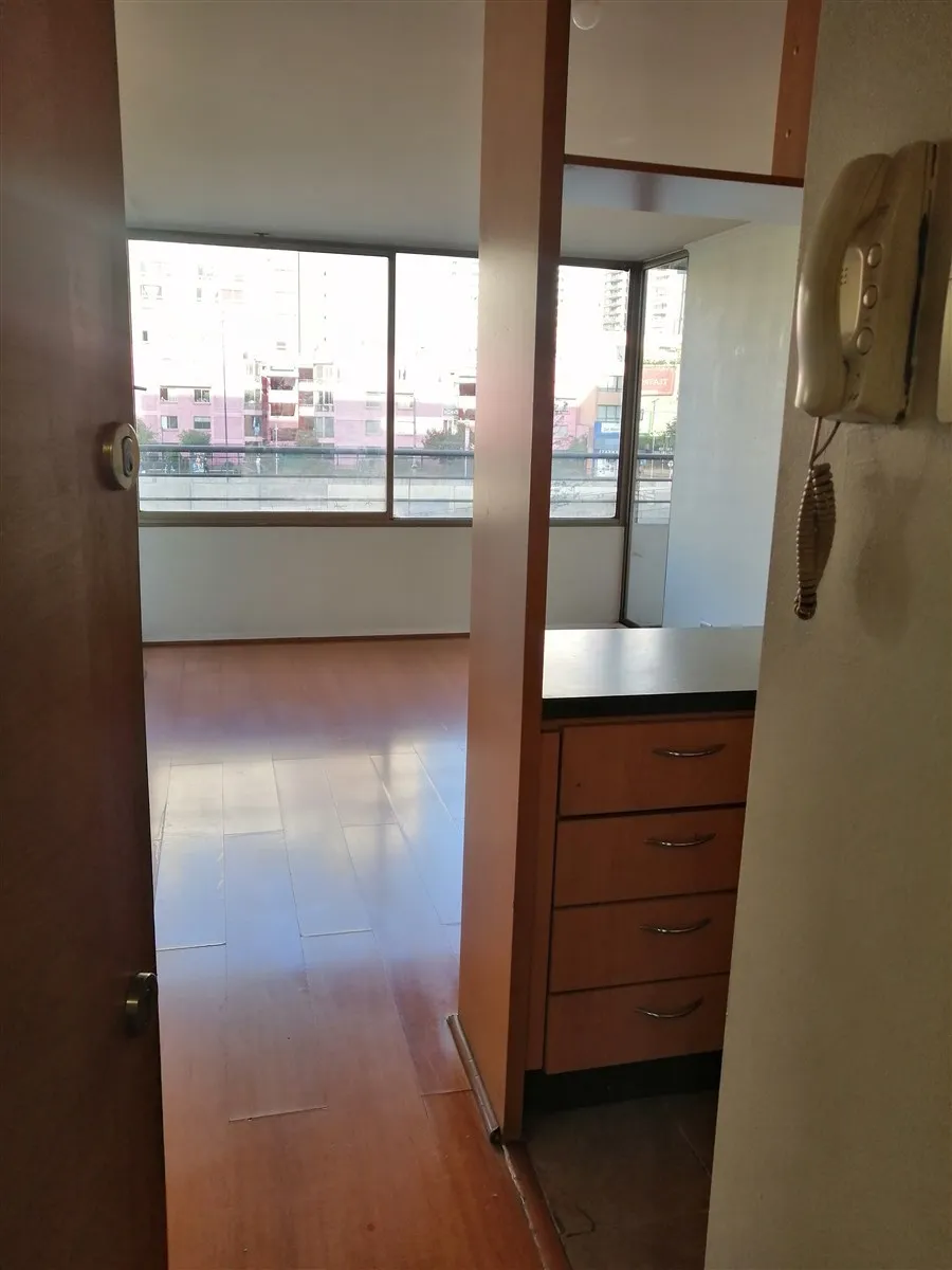 Imagen 3 de 8 de Departamento En Venta De 3 Dorm. En Santiago