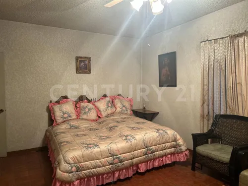 Casa En Venta En Col. Mitras Centro En Monterrey