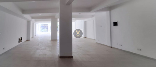 Local Comercial En Alquiler