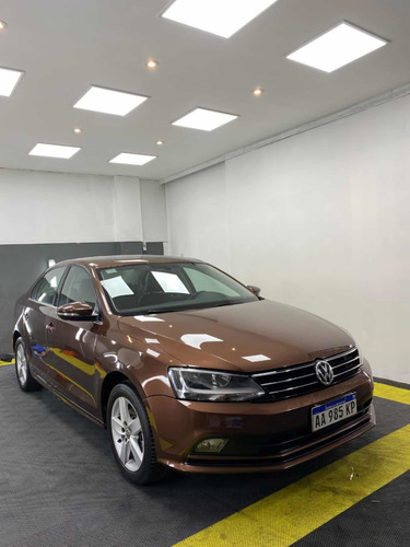 Imagen 4 de 16 de Volkswagen Vento 2017 1.4 Highline 150cv