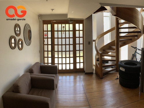 Imagen 2 de 13 de Casa Con Giro Comercial Manquehue - Apoquindo