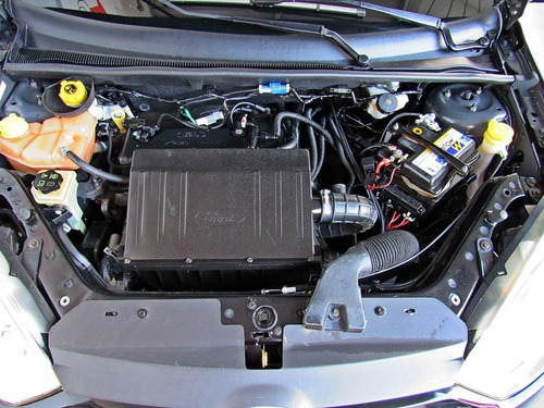Ford Fiesta 1.6 ROCAM SEDAN 8V FLEX 4P MANUAL